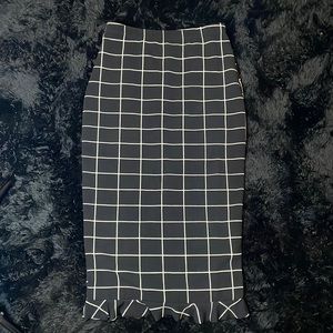 Knee length fitted skirt